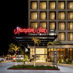 Отель Hampton By Hilton Cumbres